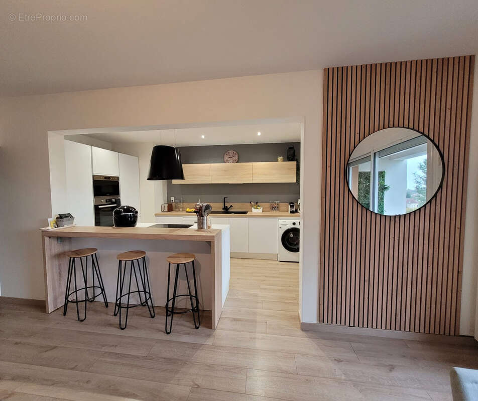 Appartement à LE HAILLAN