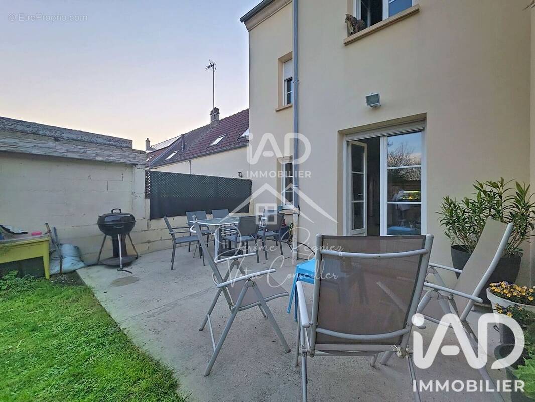 Photo 1 - Maison à LE PLESSIS-BELLEVILLE