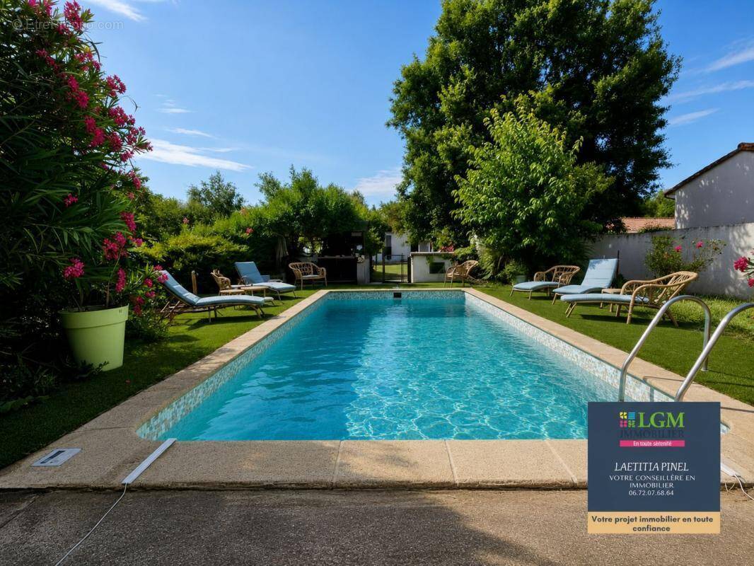 Maison à POMPIGNAN