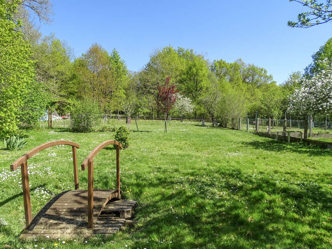 Maison à CHATRES-SUR-CHER
