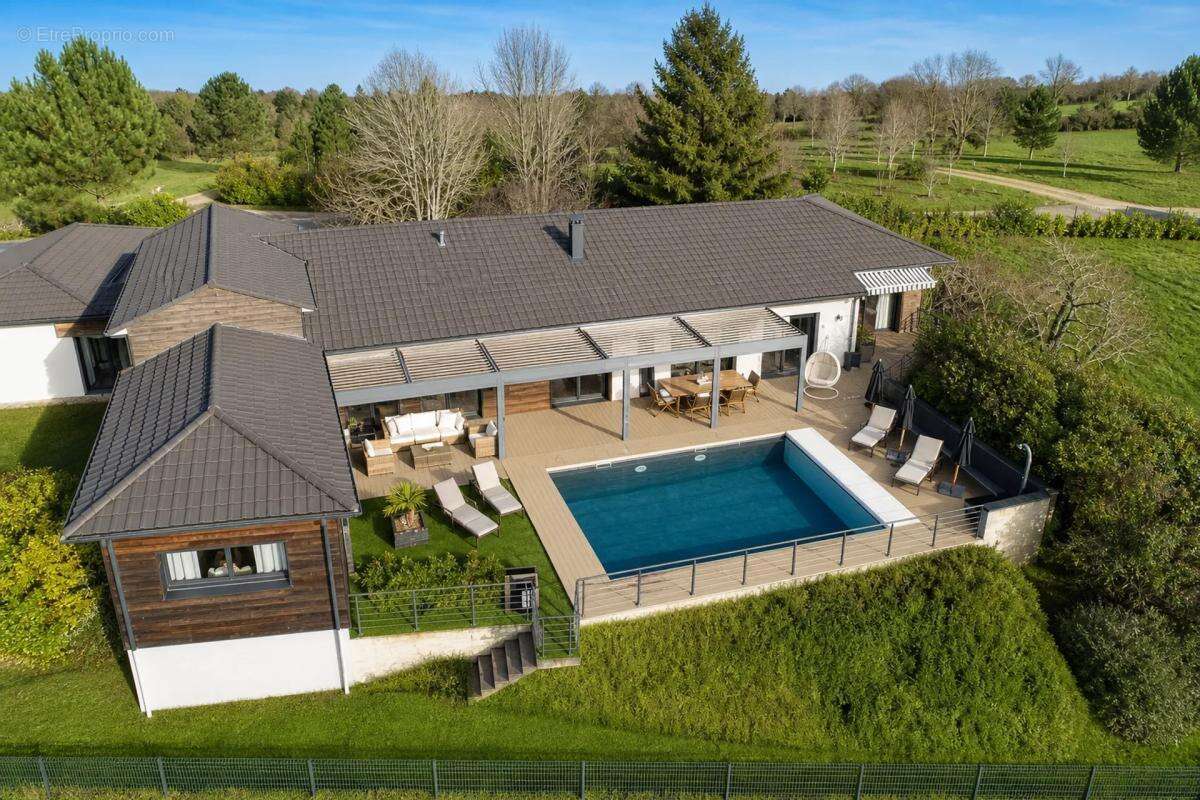 Maison contemporaine 242m2 avec piscine - photo 2