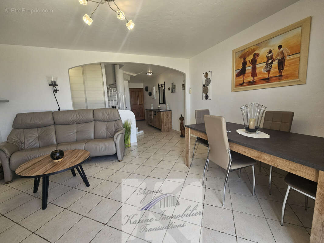 Maison à ROQUEBRUNE-SUR-ARGENS