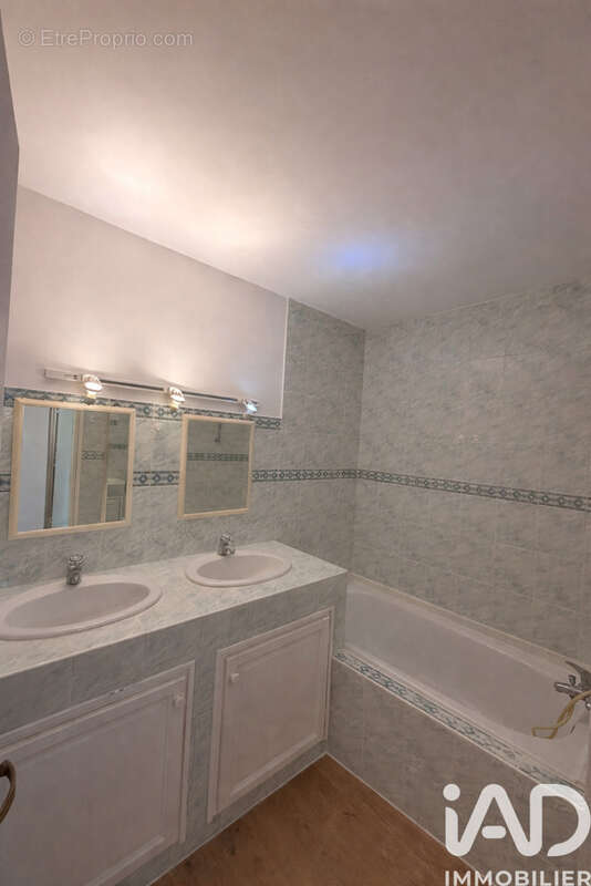 Photo 9 - Appartement à MARSEILLE-10E