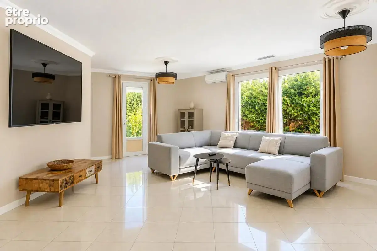 Villa contemporaine 5 pièces à Pompignan - photo 2