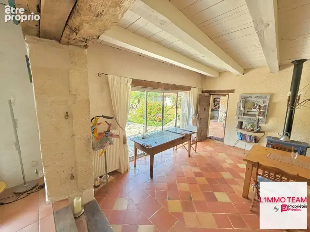 Maison de plain-pied sur 1.6Ha, avec piscine et ateliers - photo 6