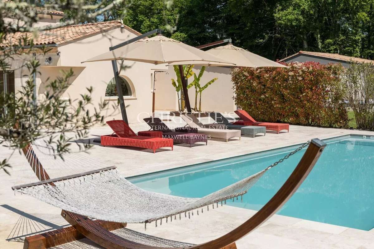 Maison à FARGUES-SAINT-HILAIRE