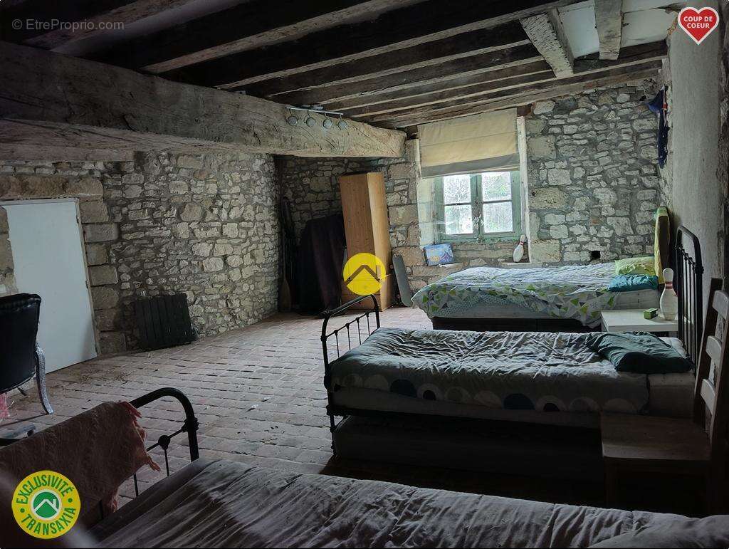 Maison à COULEUVRE