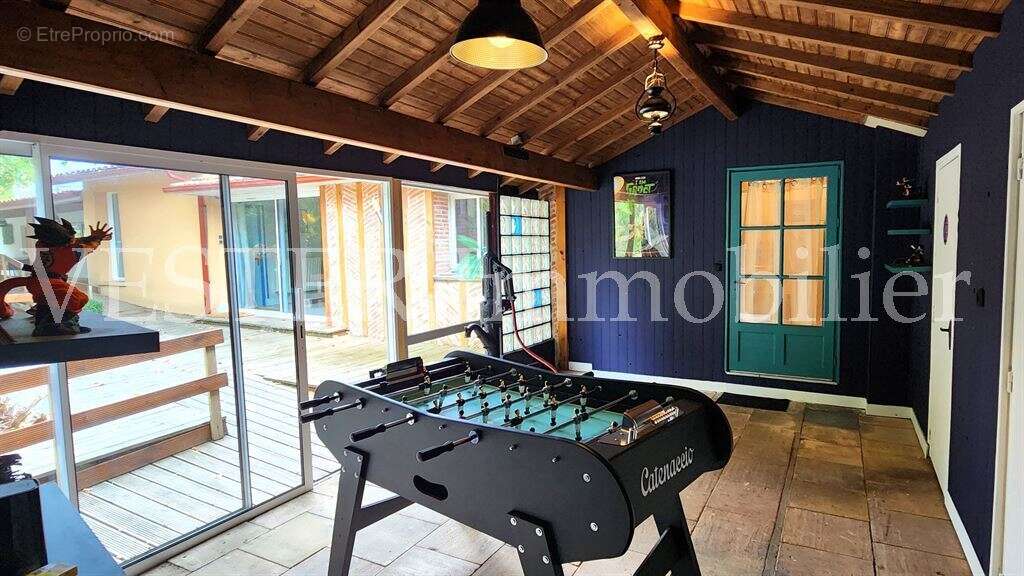 Propriété au coeur de la nature avec piscine couverte chauffée. Idéale maison d'hôtes ou grande fami - photo 12
