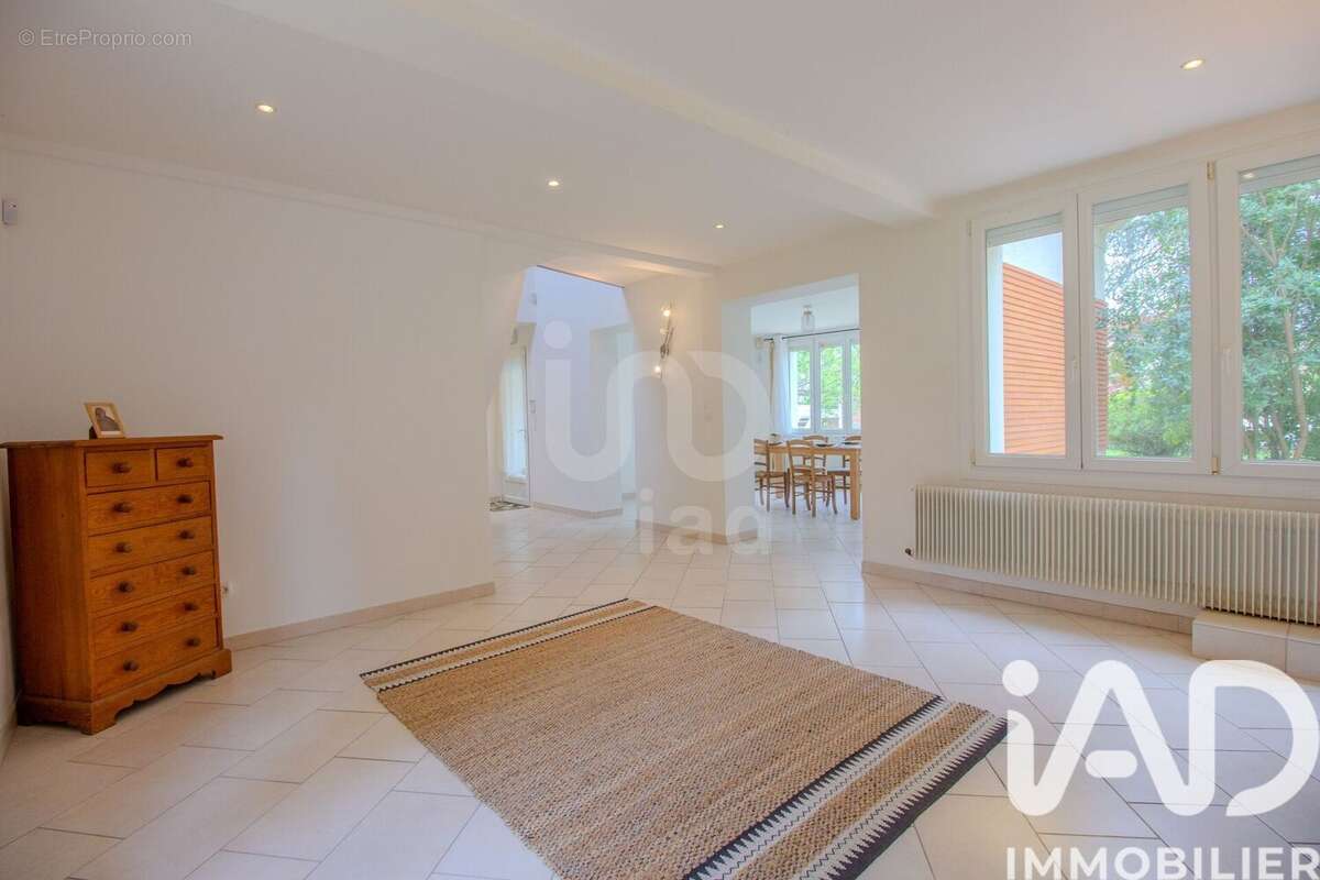 Maison 177 m² à Orvillers-Sorel  - photo 4