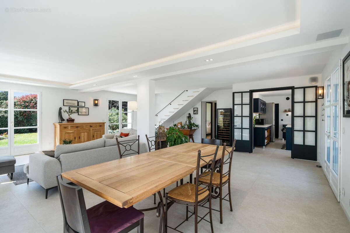 Maison à AURIBEAU-SUR-SIAGNE