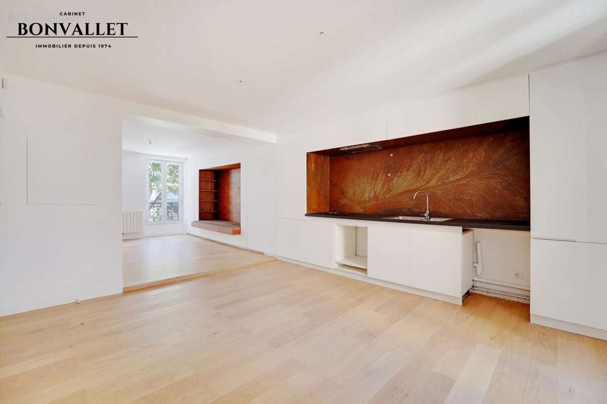 Appartement à PARIS-15E