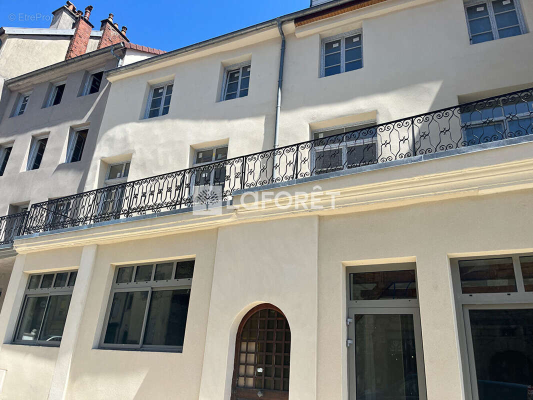 Appartement à SALINS-LES-BAINS