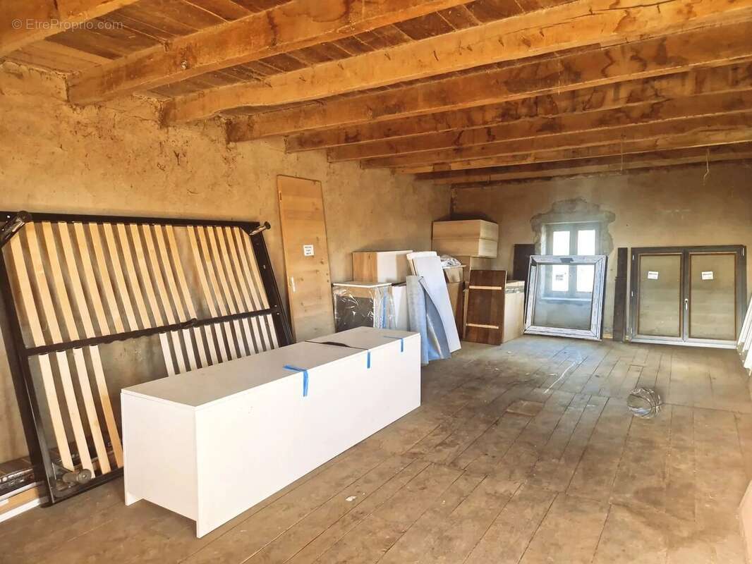 Maison à LA SALVETAT-PEYRALES