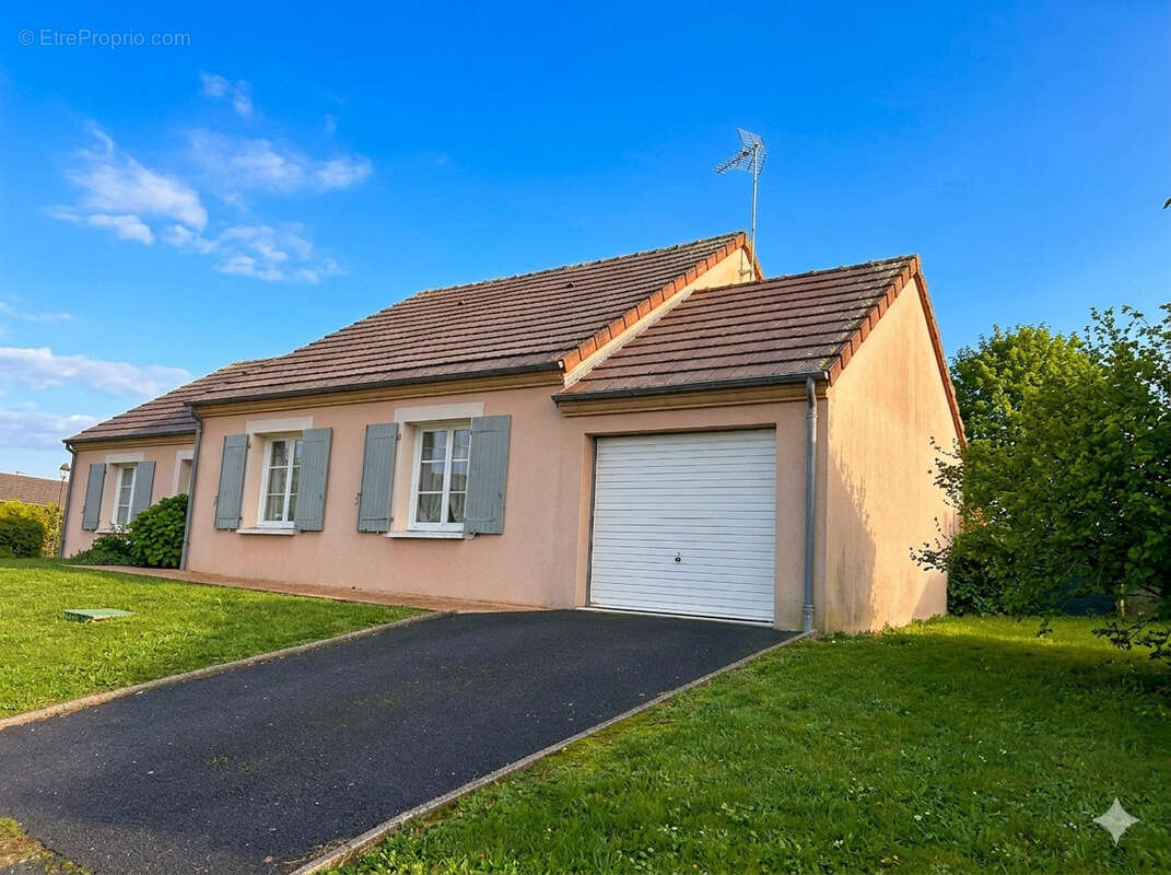 Maison à ARGENTON-SUR-CREUSE