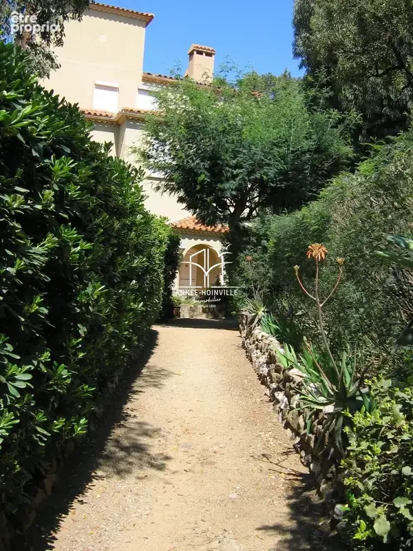 Appartement 84 m² à Rayol-Canadel-Sur-Mer  - photo 6