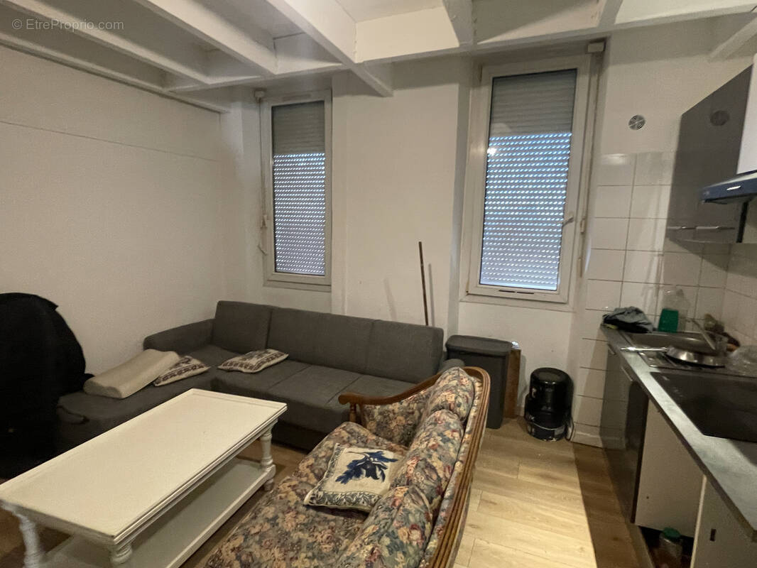 Appartement à MARSEILLE-3E
