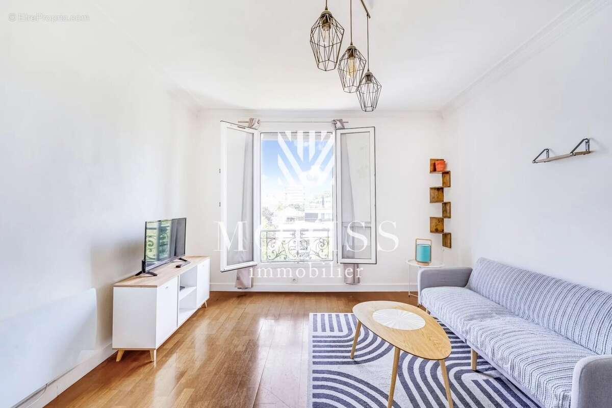 Appartement à PARIS-19E