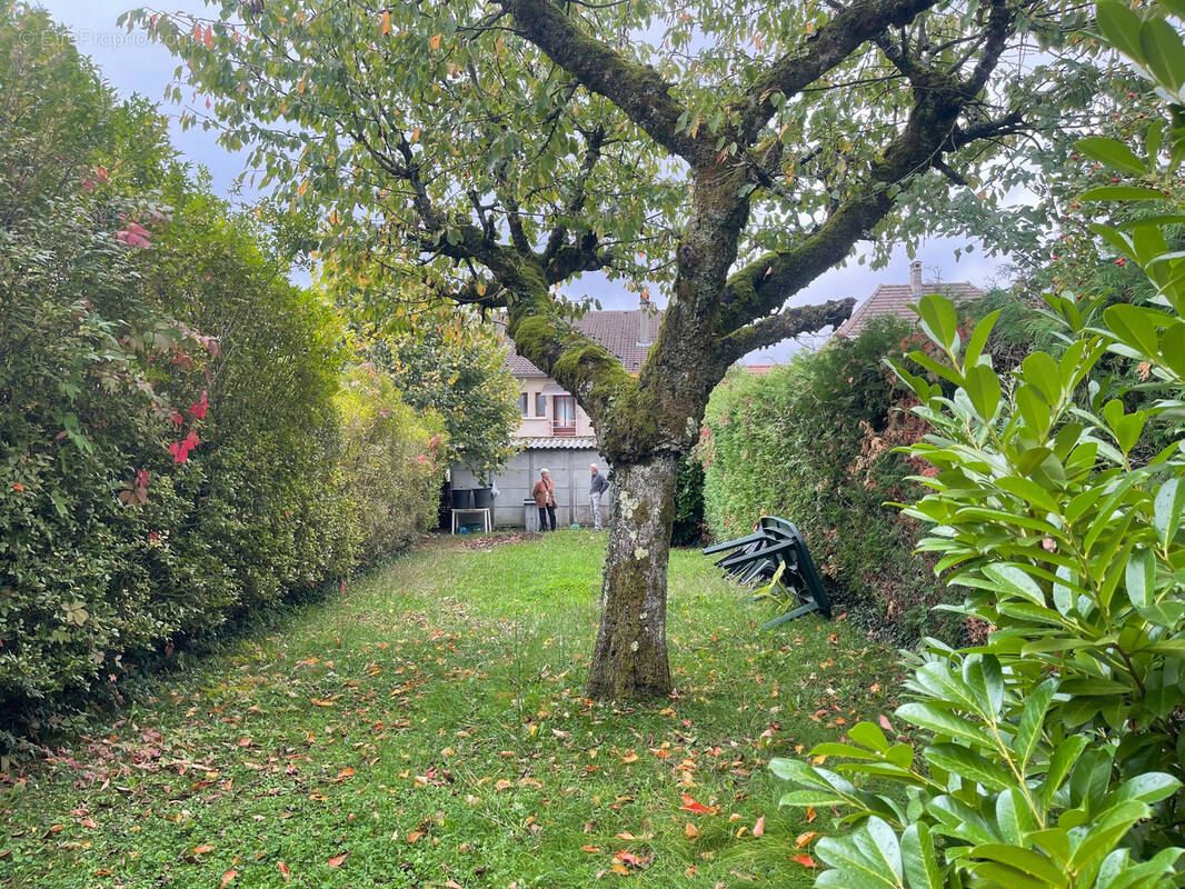 Maison à LA BATIE-DIVISIN