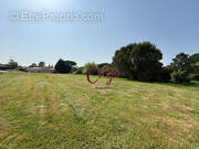 Terrain à FARGUES-SAINT-HILAIRE