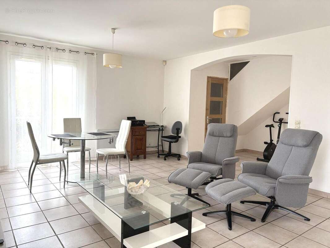 RDC - Séjour - Maison à BAGES