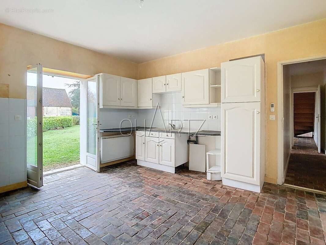 Maison 253 m² à Chateauneuf-En-Thymerais  - photo 4