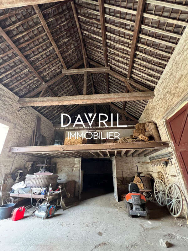 Maison à JOUY-LE-MOUTIER