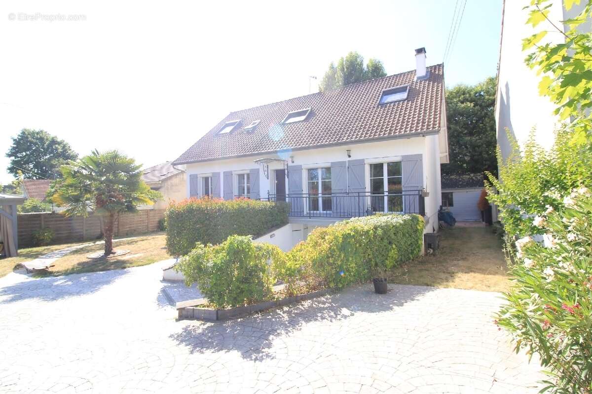 Maison à YERRES