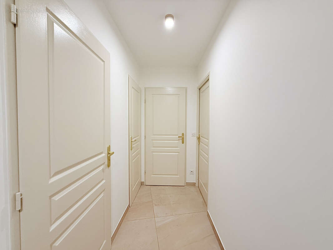 Appartement à OLLIOULES