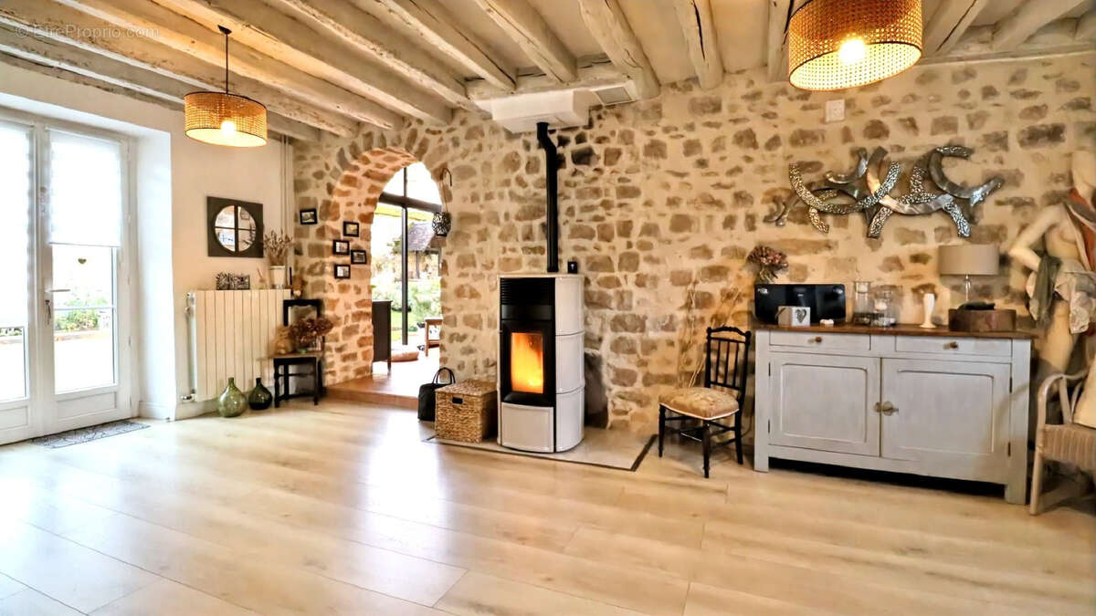 Maison à MOIGNY-SUR-ECOLE