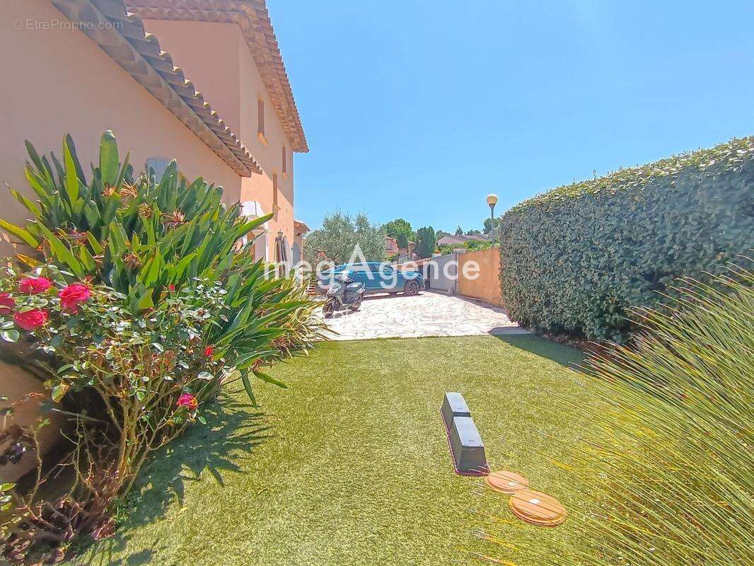 Maison de 130m² avec piscine à Cogolin - photo 5