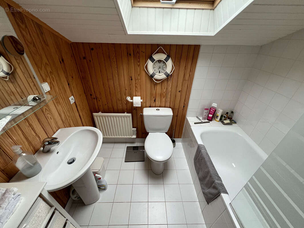 Maison à LACHAPELLE-AUZAC