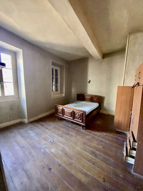 Maison à SEISSAN