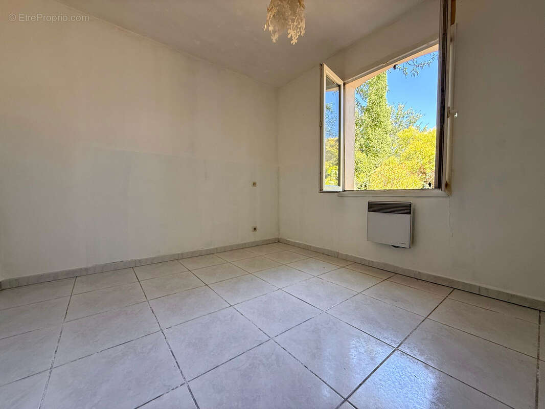 Magnifique villa de 110 m2 4ch + Garage, sur terrain arboré de 1 339 m2 à Saint-Jean-de-la-Blaquière - photo 16