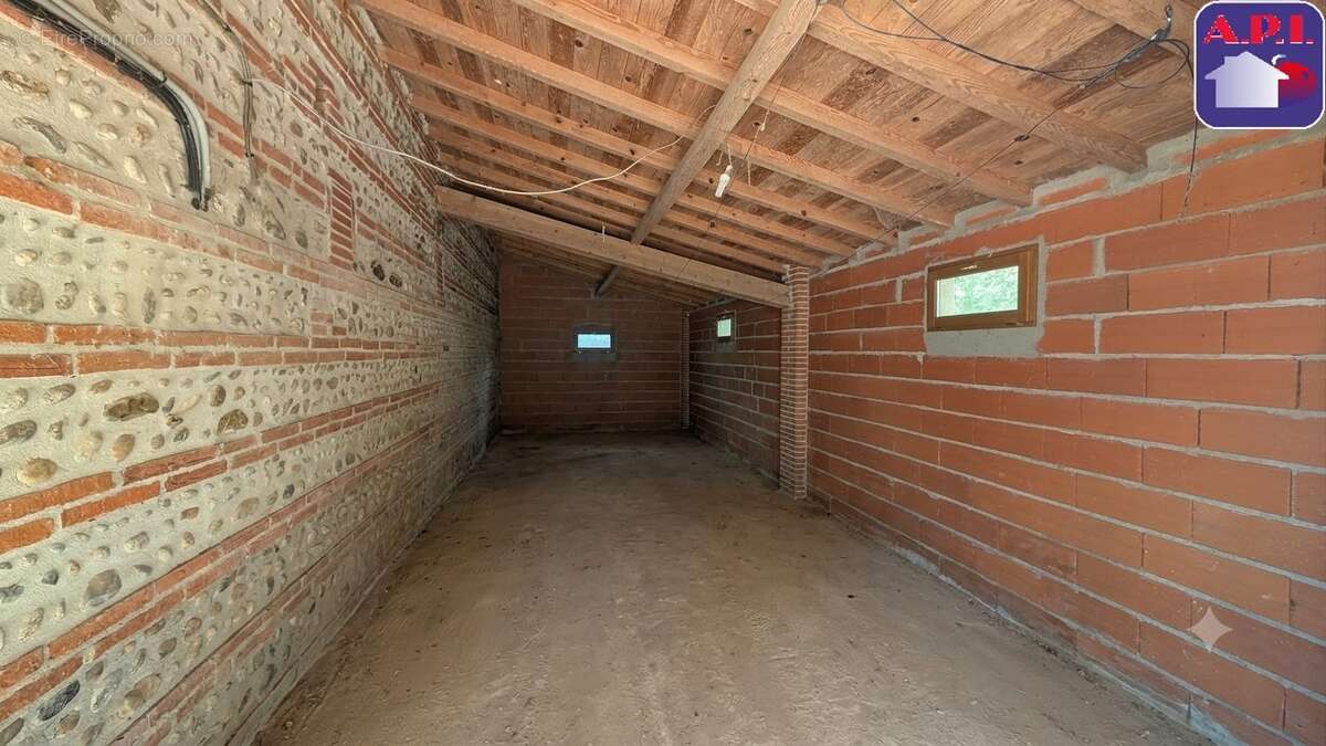 Maison 650 m² à Montgiscard  - photo 4