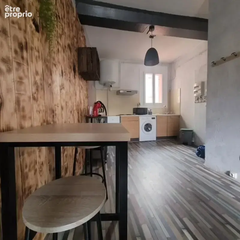 Immeuble de rapport comprenant 4 appartements et 1 local commercial en très bon état loué en étudiant et en AIR BNB - photo 4