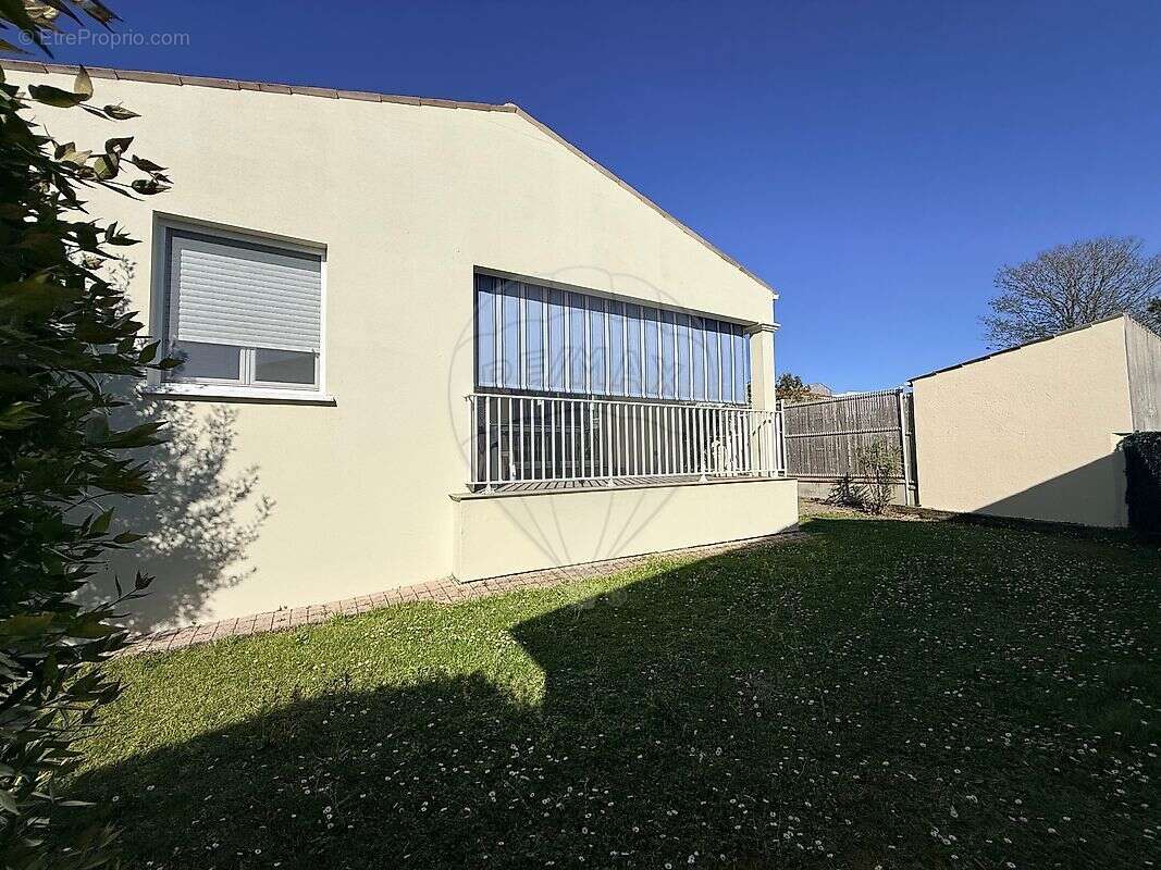 Maison à VAUX-SUR-MER