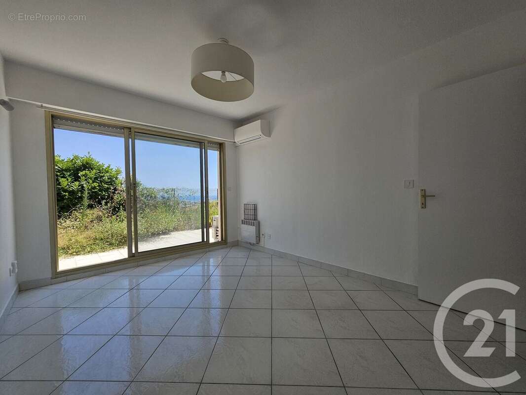Appartement 80 m² à Saint-Laurent-Du-Var  - photo 19
