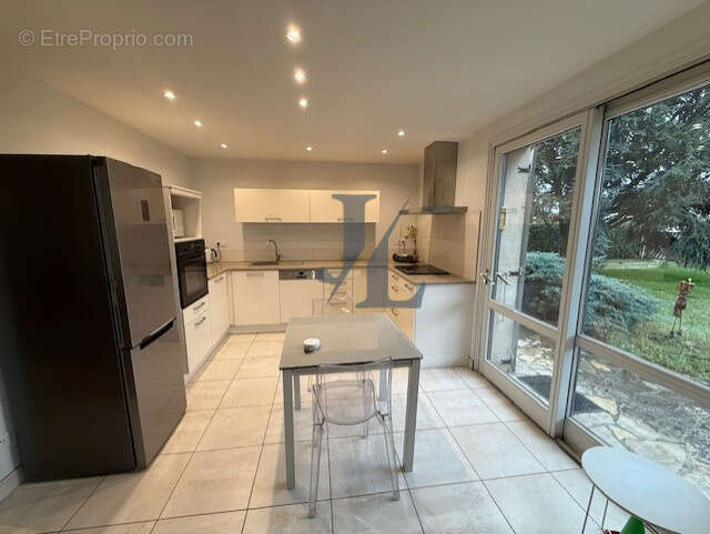 Maison à PORTES-LES-VALENCE