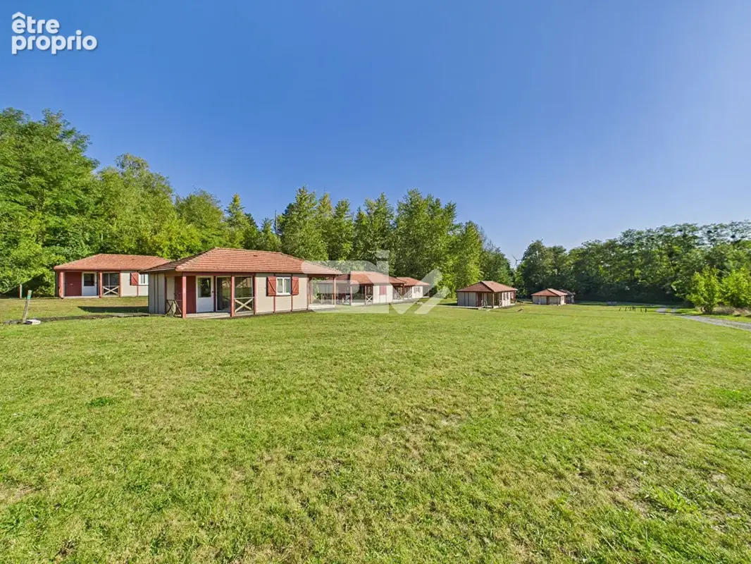 Propriété d'Exception au Coeur de la Nature, plan d'eau, restaurant, chalet, maison d'habitation et dépendances - photo 8