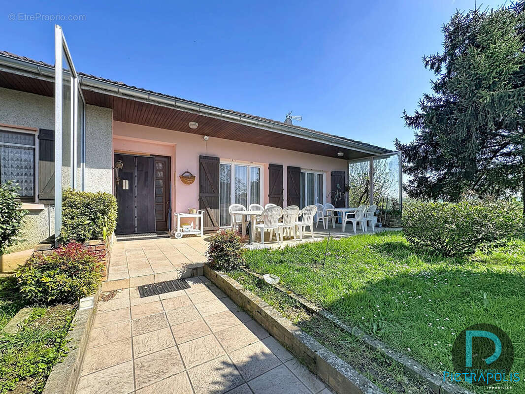 Maison à MEZERIAT