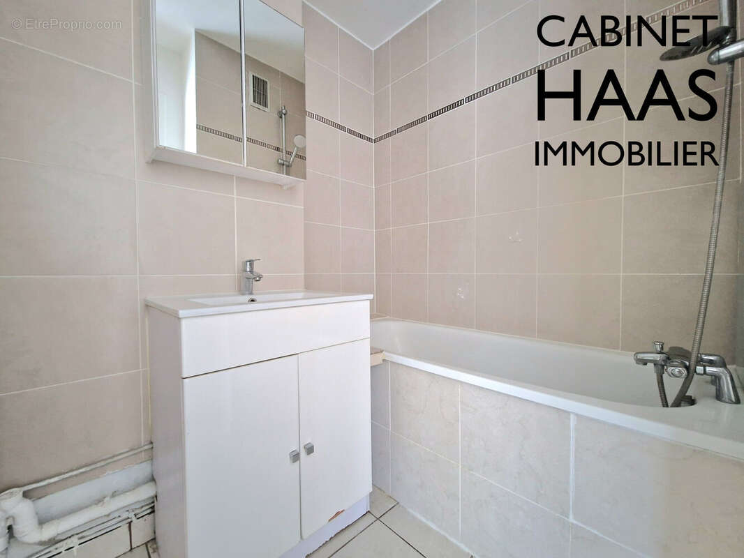 Salle de bain - Appartement à IVRY-SUR-SEINE