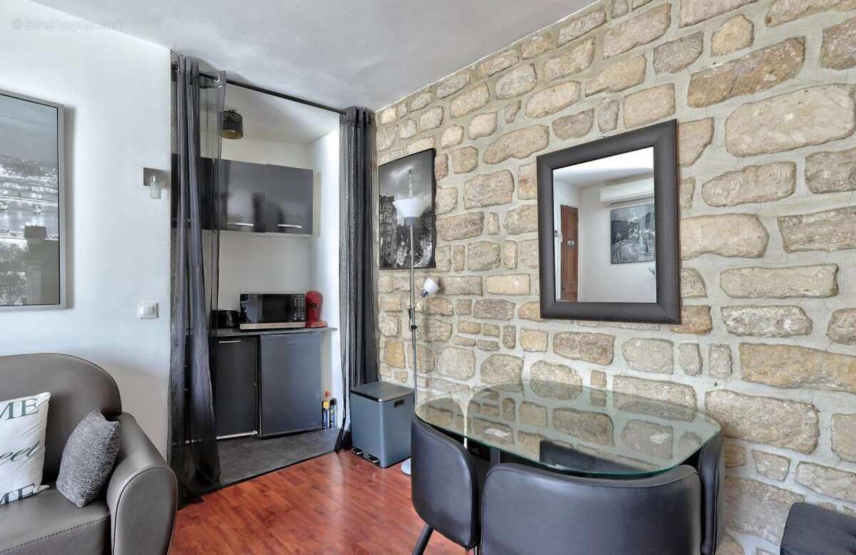 Appartement à PARIS-3E