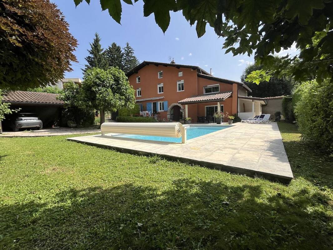 Maison à FONTAINES-SAINT-MARTIN