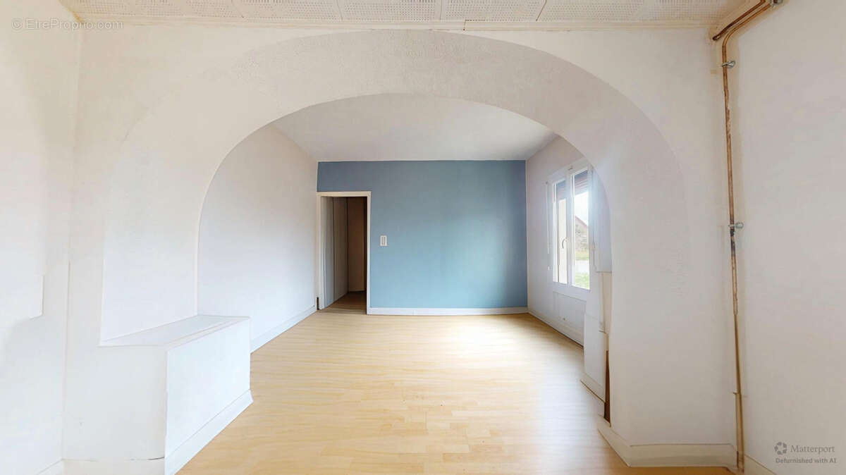 Appartement à TASSENIERES