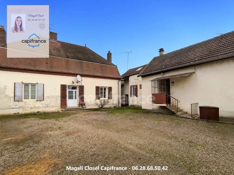 Maison, Ensemble immobilier – Deux habitations – Centre village 217 m2 - photo 16