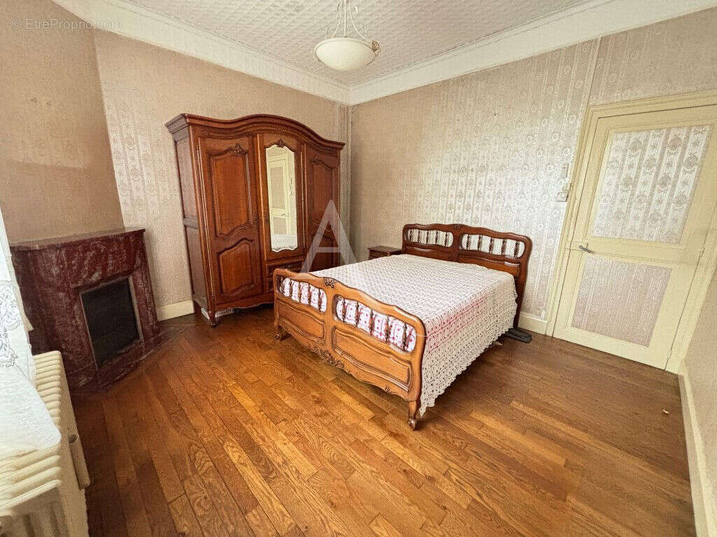 Maison à FOURCHAMBAULT