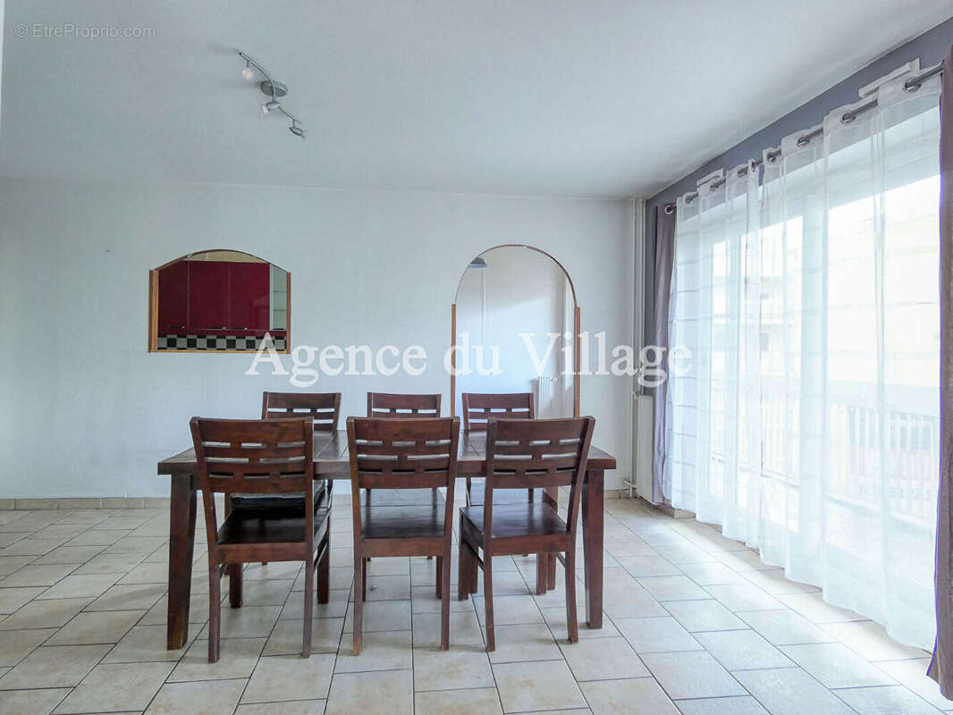 Appartement à ELANCOURT