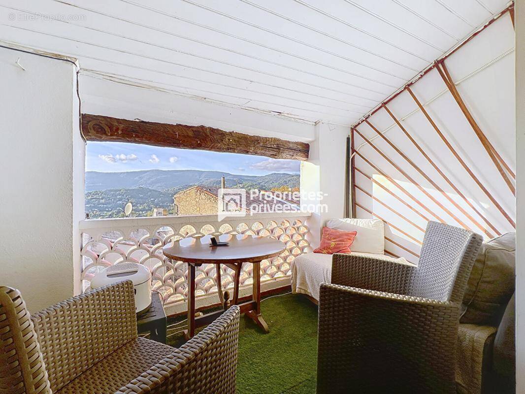 Appartement à FAYENCE