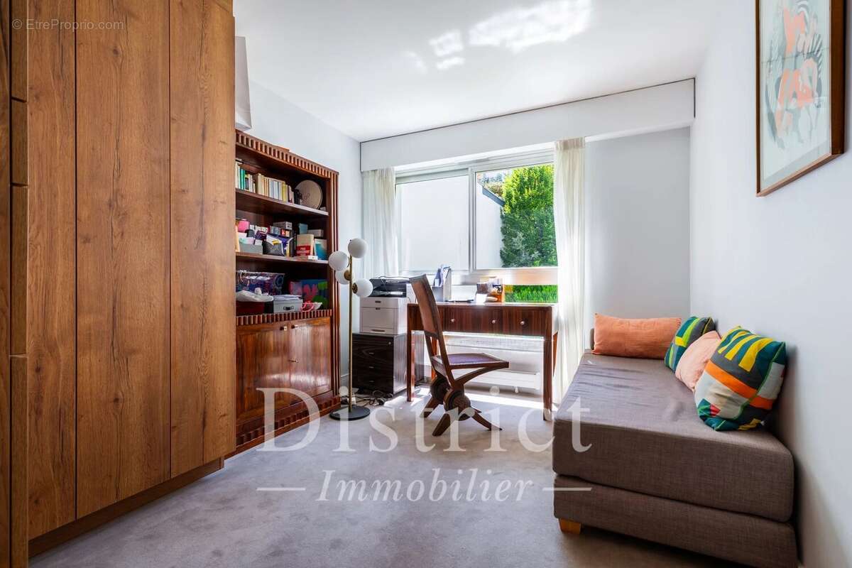 Appartement à PARIS-7E