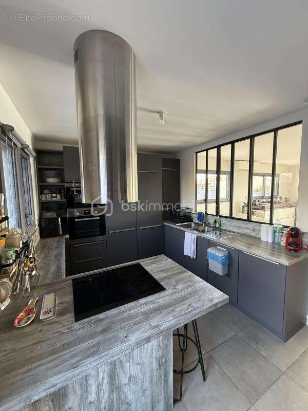 Maison à SAINT-QUENTIN-LA-POTERIE